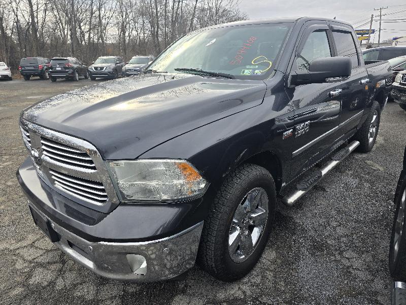 RAM 1500 SLT Crew Cab SWB 4WD 2014