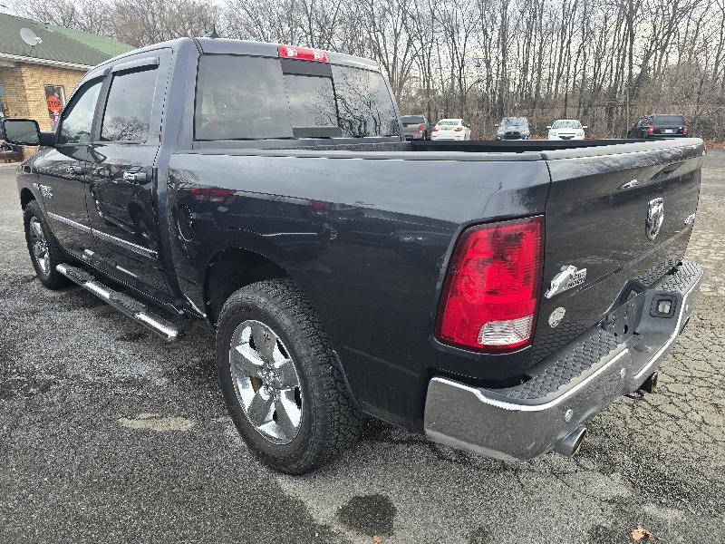 RAM 1500 SLT Crew Cab SWB 4WD 2014