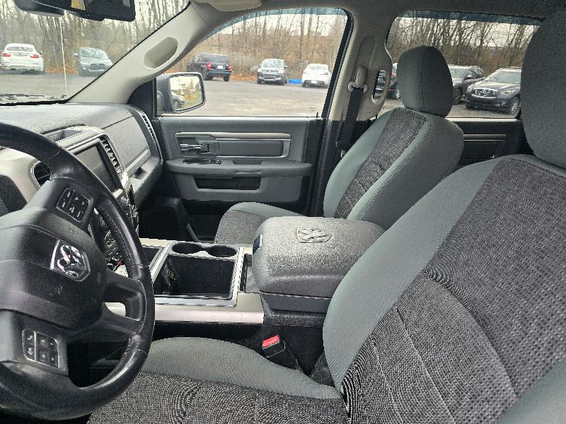 RAM 1500 SLT Crew Cab SWB 4WD 2014