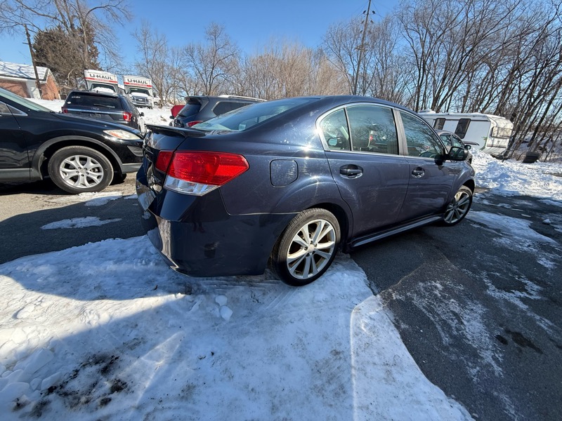 Subaru Legacy 2.5i Premium 2013