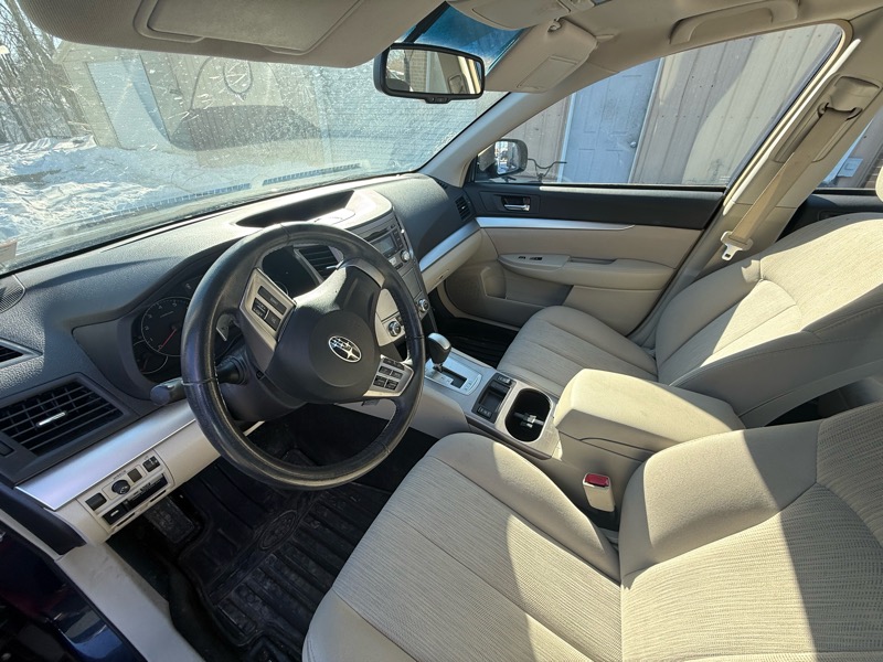 Subaru Legacy 2.5i Premium 2013