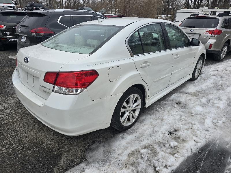 Subaru Legacy 2.5i Limited 2014