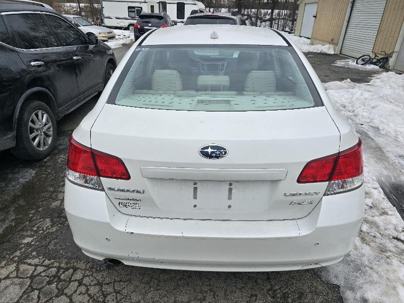 Subaru Legacy 2.5i Limited 2014