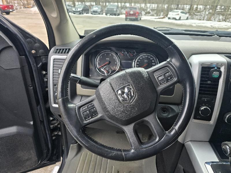 RAM 1500 SLT Quad Cab 4WD 2012