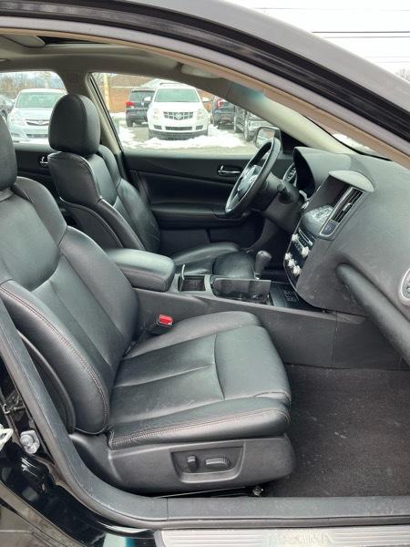 Nissan Maxima SV 2012