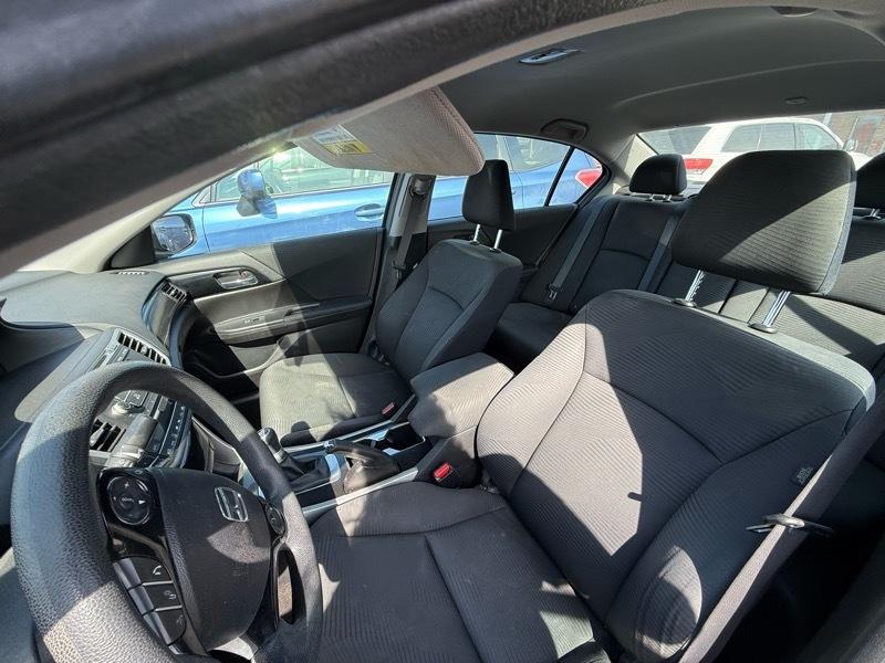 Honda Accord LX Sedan 6-Spd MT 2017