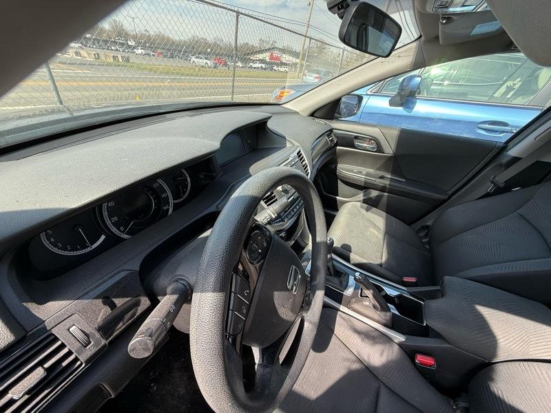 Honda Accord LX Sedan 6-Spd MT 2017