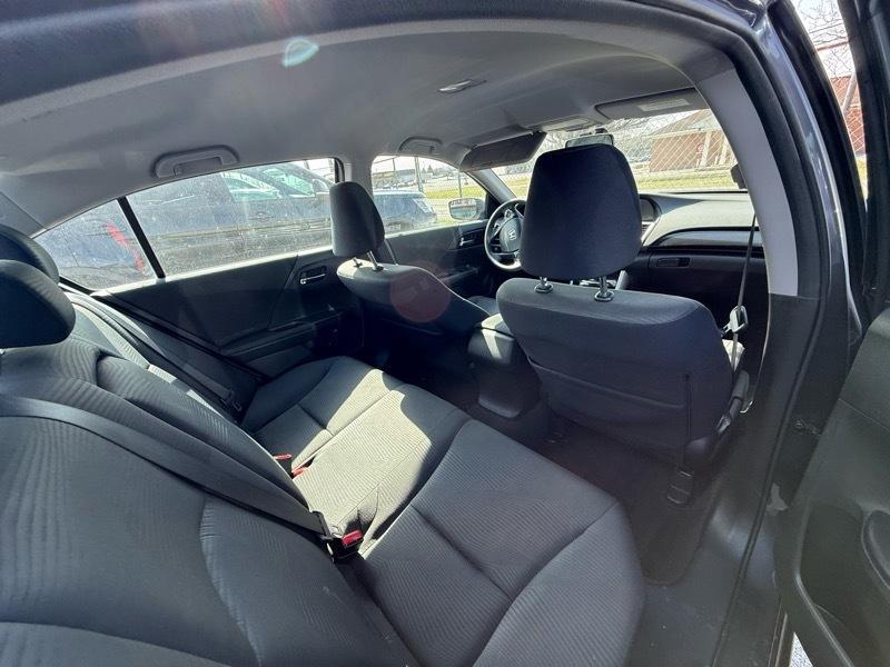 Honda Accord LX Sedan 6-Spd MT 2017