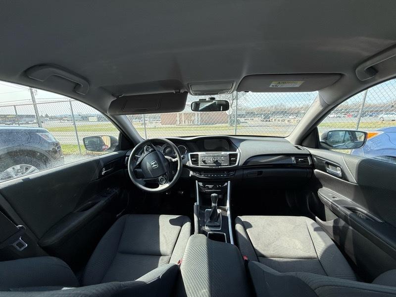 Honda Accord LX Sedan 6-Spd MT 2017