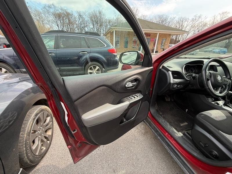 Jeep Cherokee Latitude FWD 2014