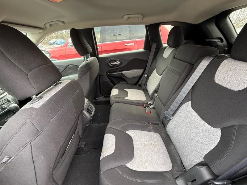 Jeep Cherokee Latitude FWD 2014