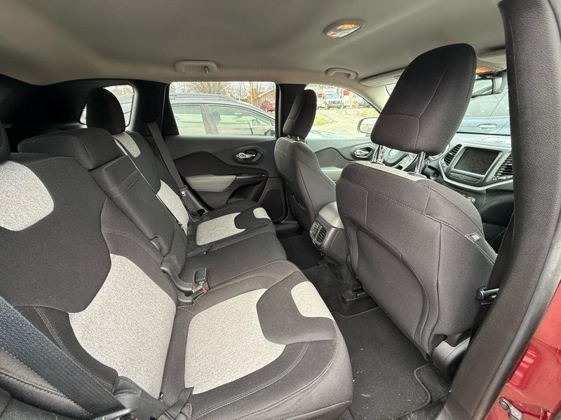 Jeep Cherokee Latitude FWD 2014