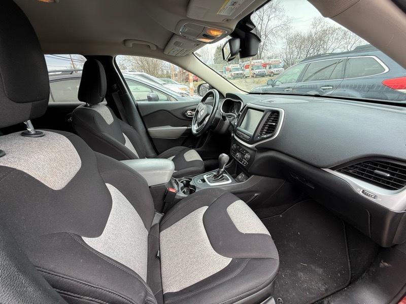 Jeep Cherokee Latitude FWD 2014