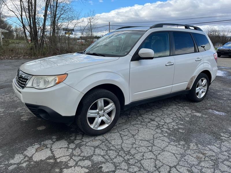 Subaru Forester X Premium 4D SUV 2010