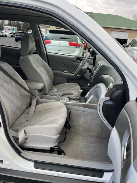 Subaru Forester X Premium 4D SUV 2010