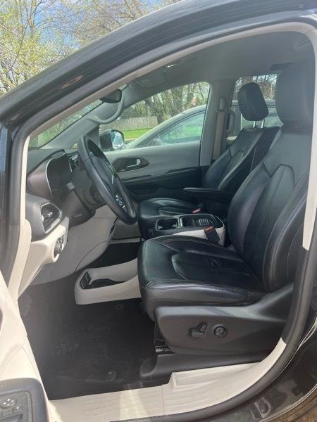 Chrysler Pacifica Touring L 2017