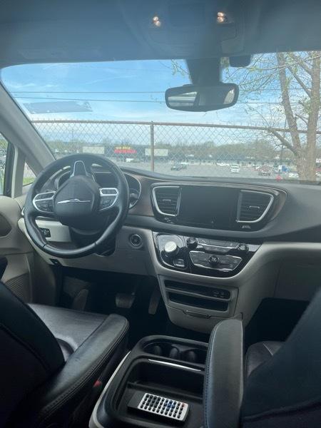 Chrysler Pacifica Touring L 2017