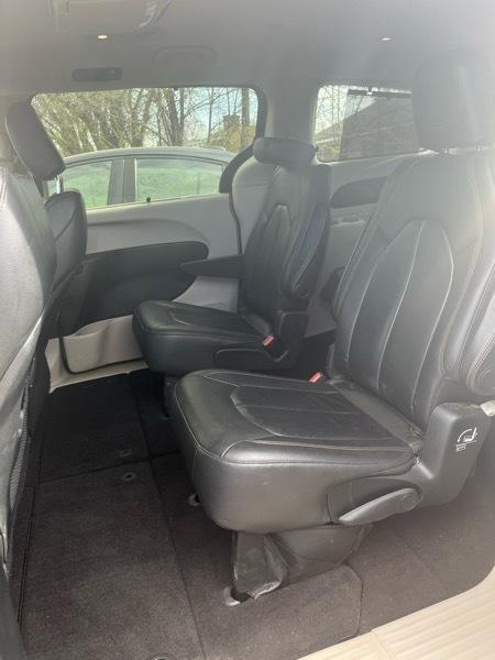 Chrysler Pacifica Touring L 2017