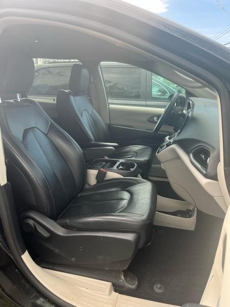 Chrysler Pacifica Touring L 2017