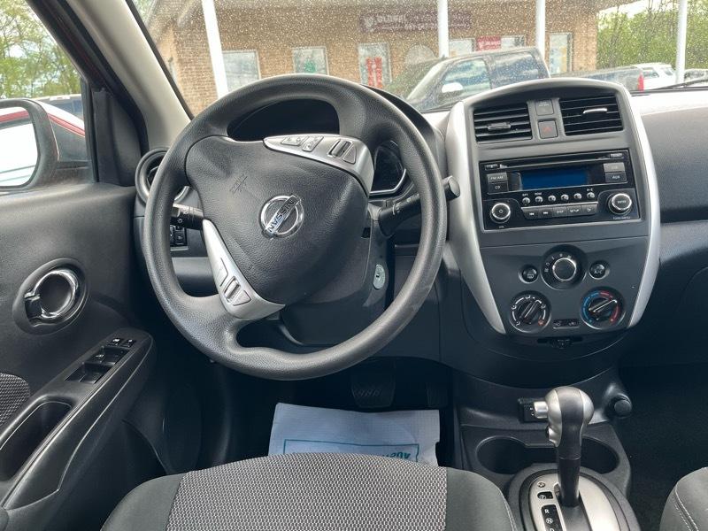 Nissan Versa 1.6 S 5M 2018