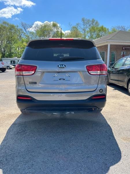 Kia Sorento LX 4D SUV AWD V6 2017