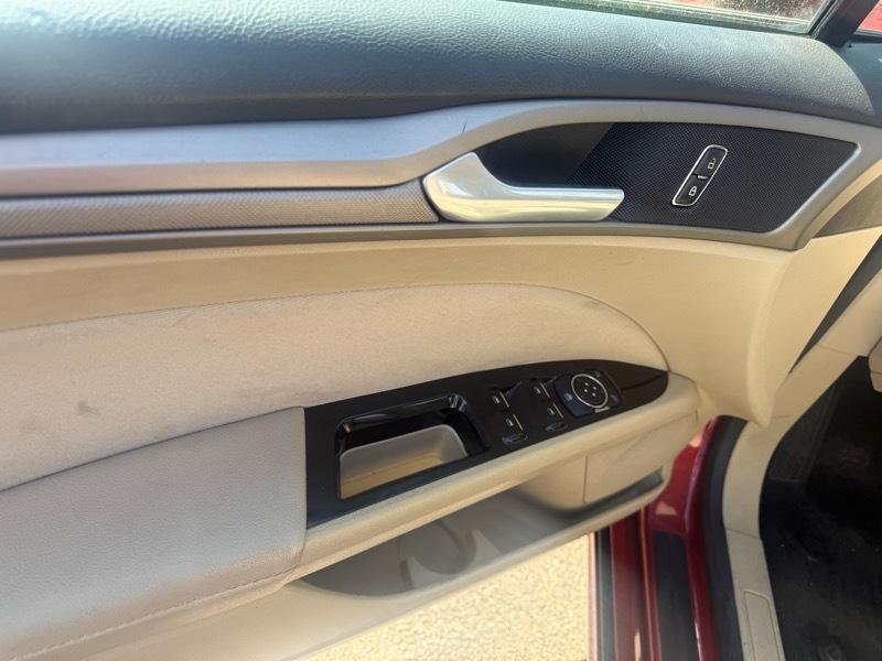 Ford Fusion 4dr Sdn SE FWD 2014