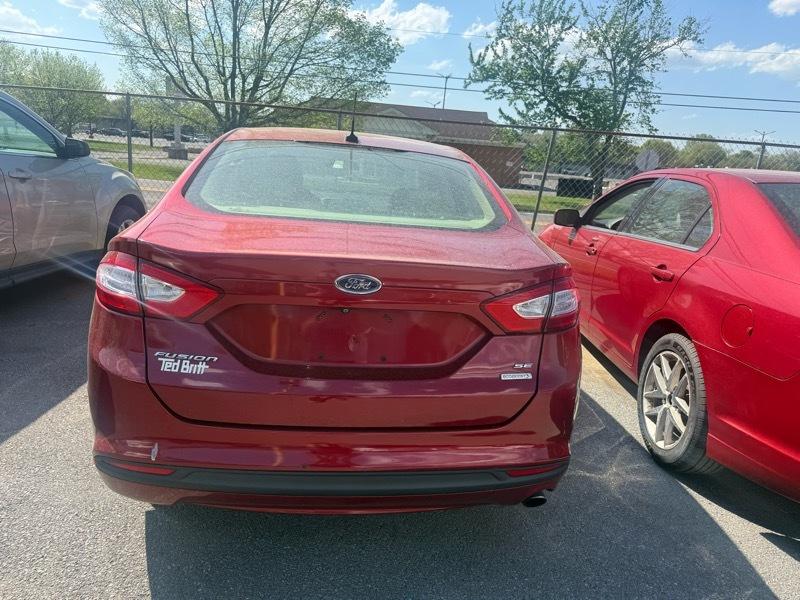 Ford Fusion 4dr Sdn SE FWD 2014