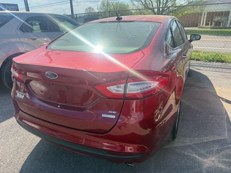 Ford Fusion 4dr Sdn SE FWD 2014