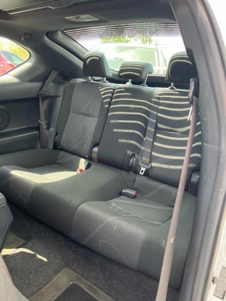 Scion tC Sports Coupe 6-Spd AT 2011