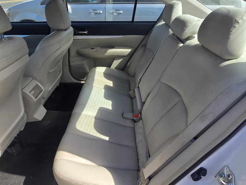 Subaru Legacy 2.5i Premium 2012