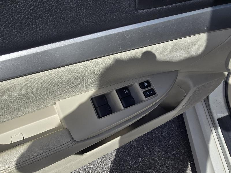 Subaru Legacy 2.5i Premium 2012