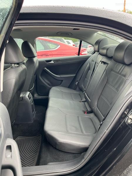 Volkswagen Jetta SE 4D Sedan 2012