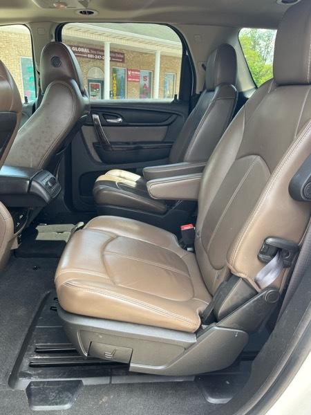 GMC Acadia SLT 4D SUV FWD 2014