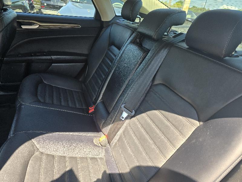 Ford Fusion SE 2017