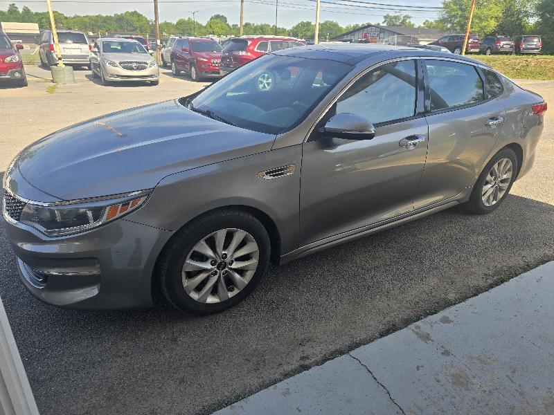 2016 Kia Optima EX AT's photo