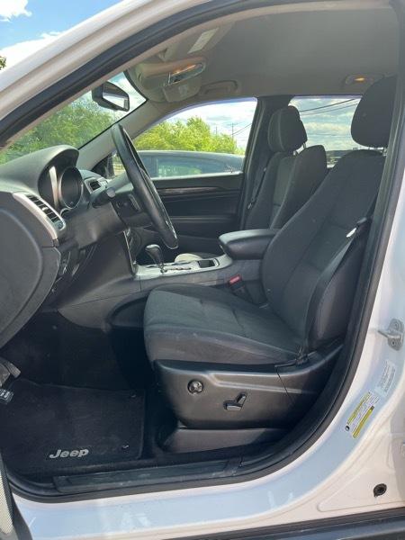 Jeep Grand Cherokee Laredo 4WD 2013