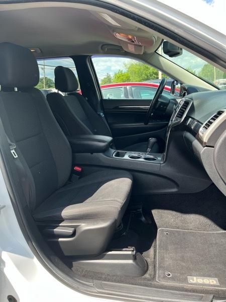 Jeep Grand Cherokee Laredo 4WD 2013
