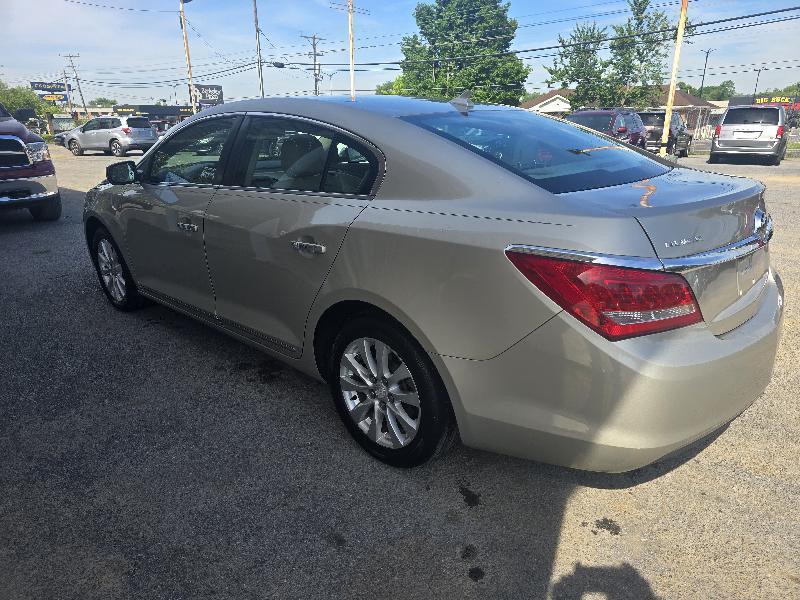 Buick LaCrosse Base 2014