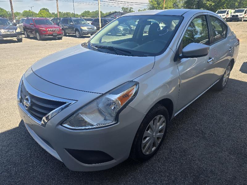 Nissan Versa 1.6 S 5M 2017