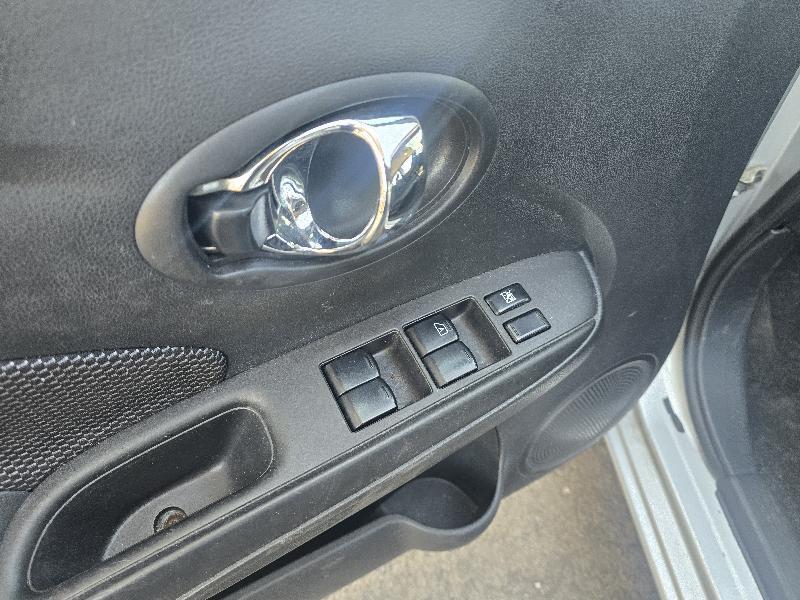 Nissan Versa 1.6 S 5M 2017
