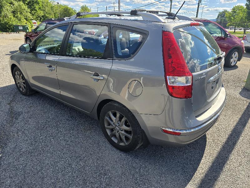Hyundai Elantra Touring SE Automatic 2012