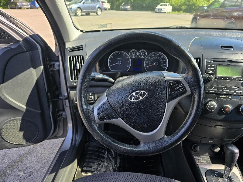 Hyundai Elantra Touring SE Automatic 2012
