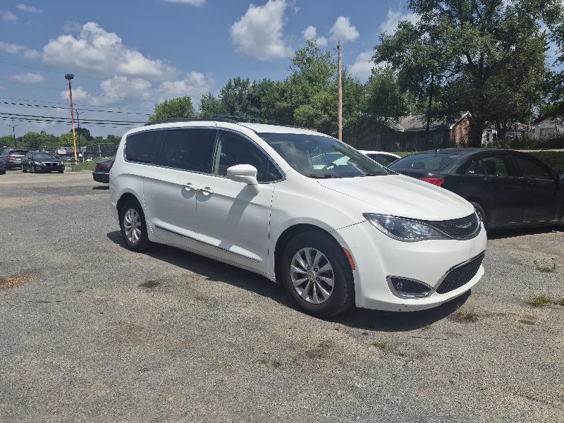 Chrysler Pacifica Touring-L 2017