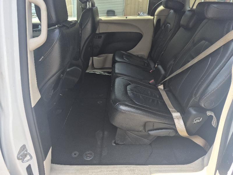 Chrysler Pacifica Touring-L 2017