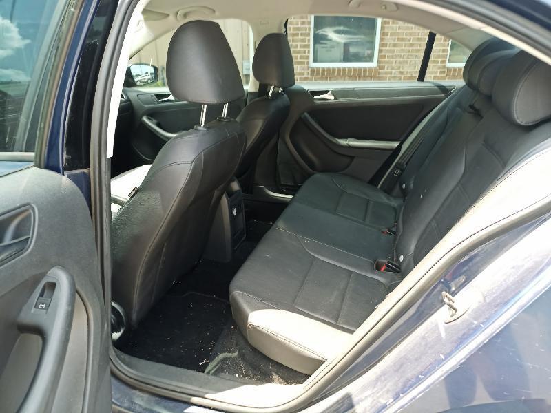Volkswagen Jetta SE 2011