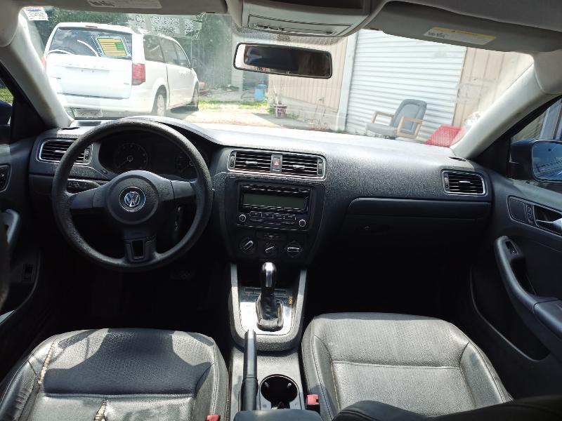 Volkswagen Jetta SE 2011