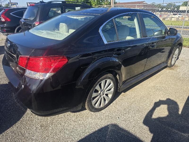Subaru Legacy 2.5i Limited 2010