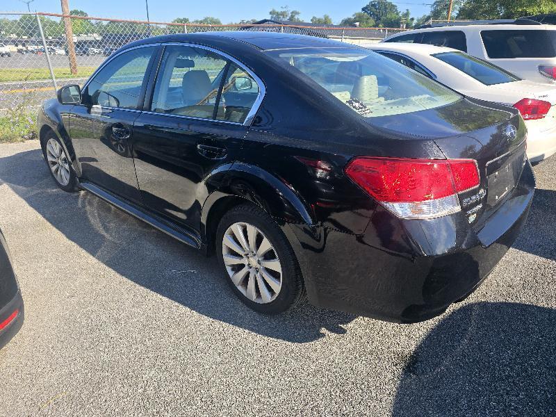 Subaru Legacy 2.5i Limited 2010