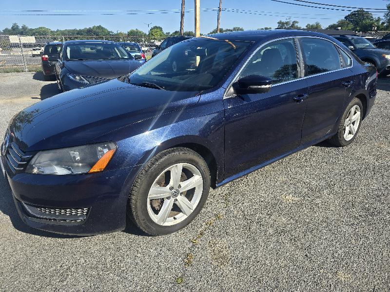 Volkswagen Passat 2.5L SE AT 2013