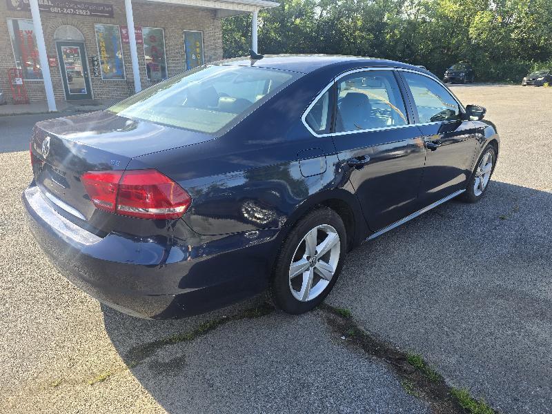 Volkswagen Passat 2.5L SE AT 2013